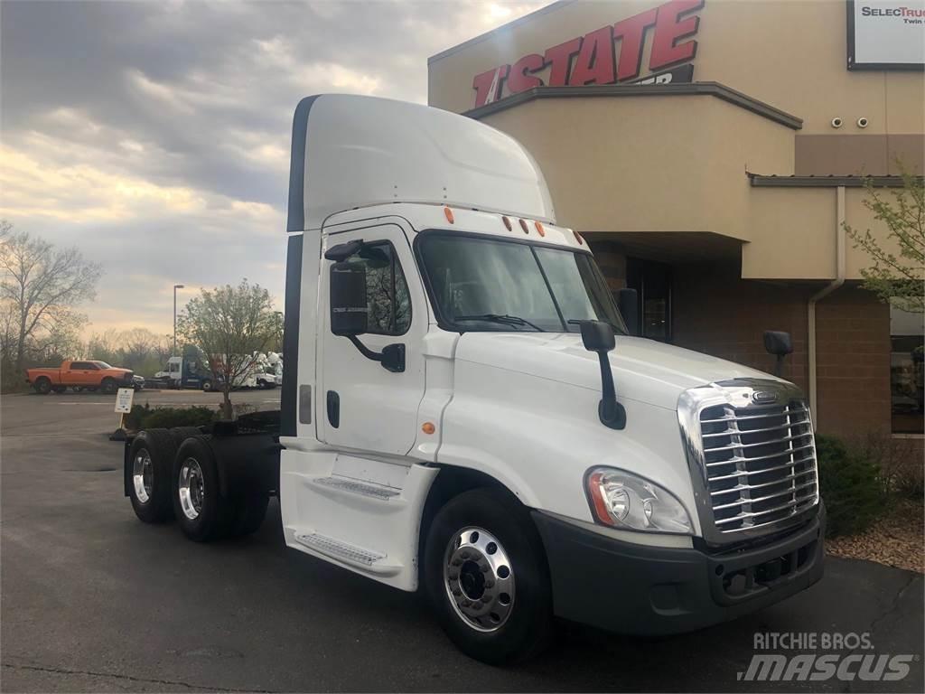 Freightliner Cascadia Vetopöytäautot