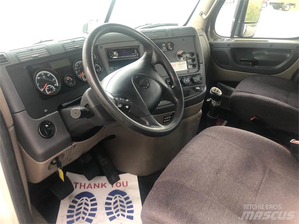 Freightliner Cascadia Vetopöytäautot