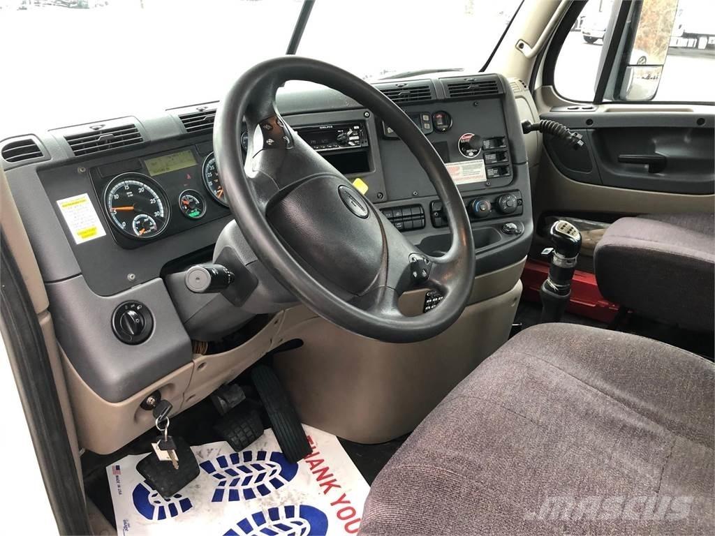 Freightliner Cascadia Vetopöytäautot