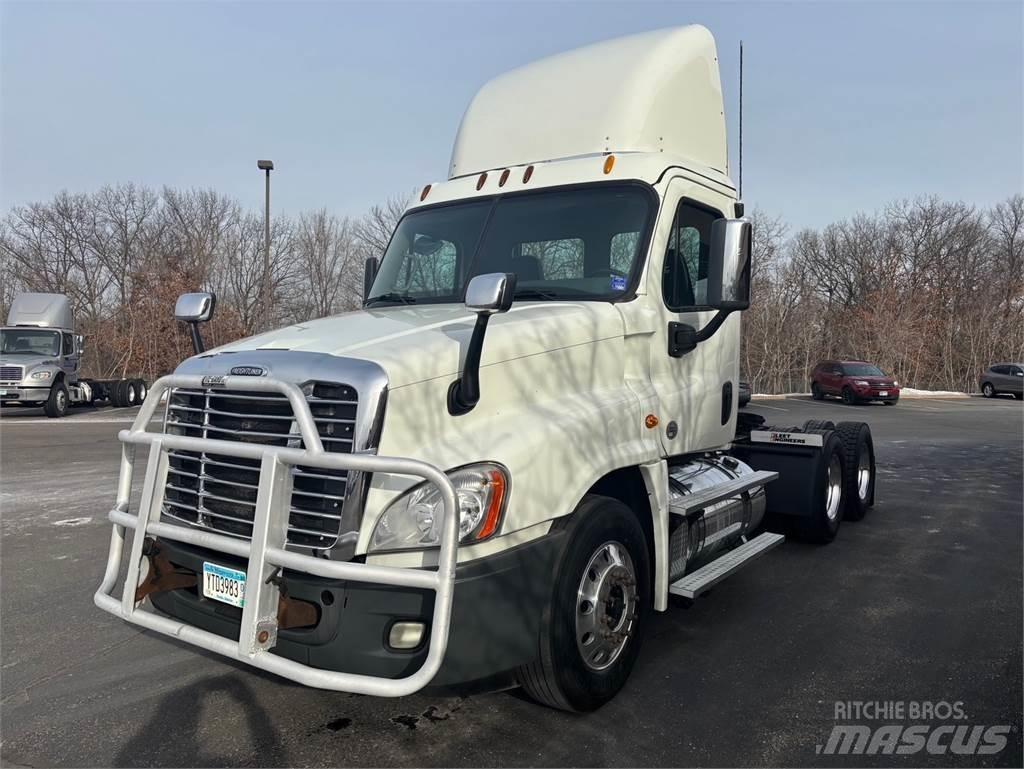 Freightliner Cascadia Vetopöytäautot