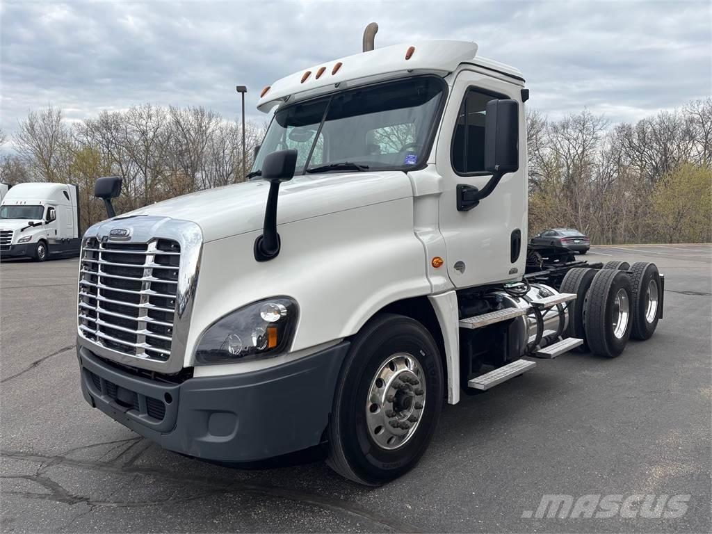 Freightliner Cascadia Vetopöytäautot
