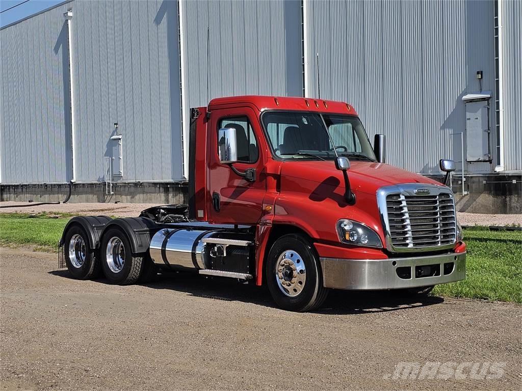 Freightliner Cascadia Vetopöytäautot