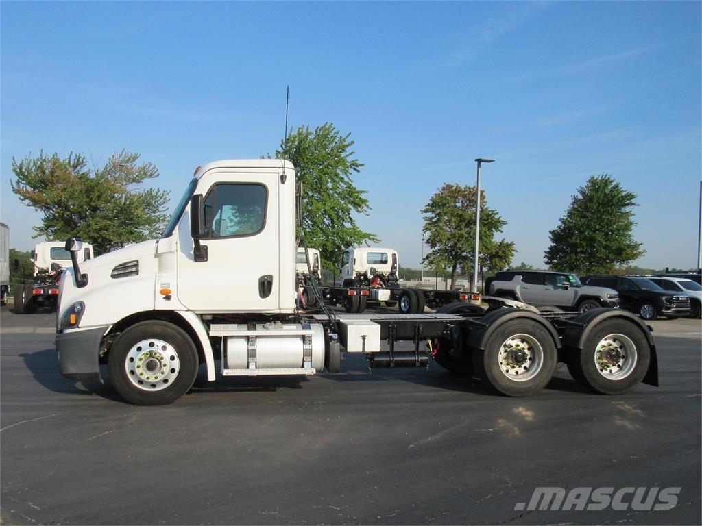 Freightliner Cascadia Vetopöytäautot