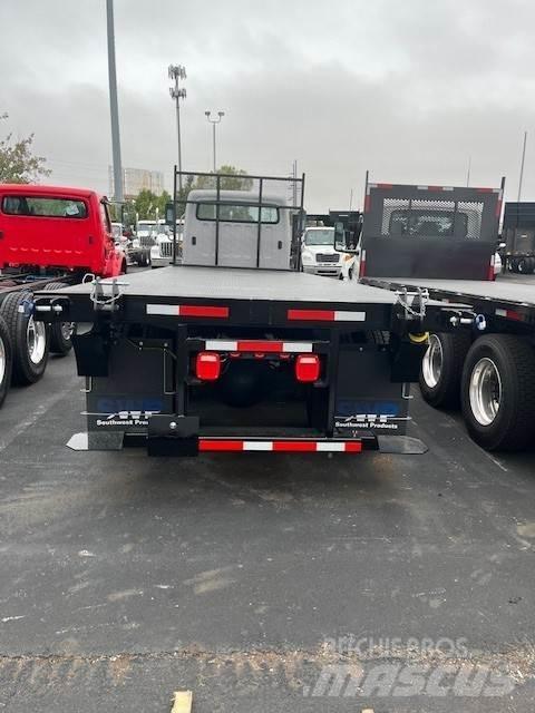 Freightliner M2 Kuorma-autoalustat