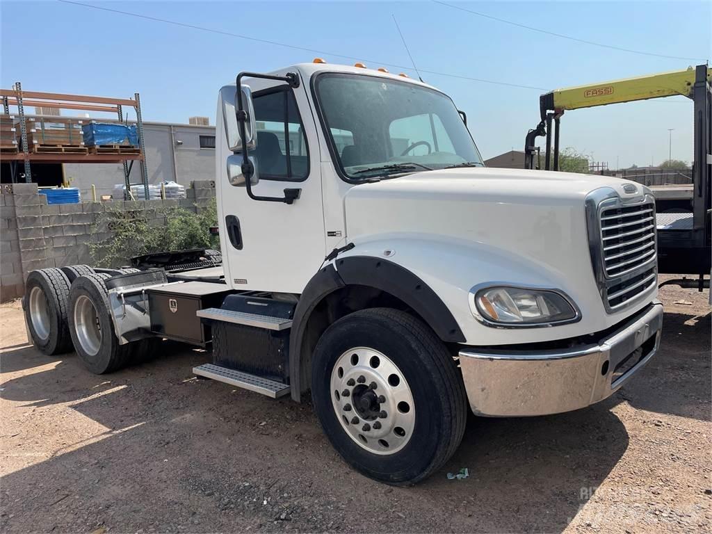 Freightliner M2 Vetopöytäautot