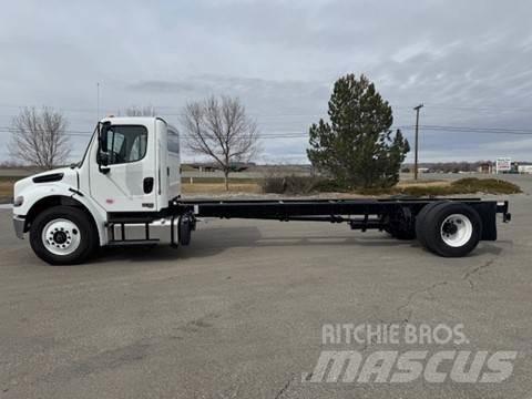 Freightliner M2 106 Vetopöytäautot