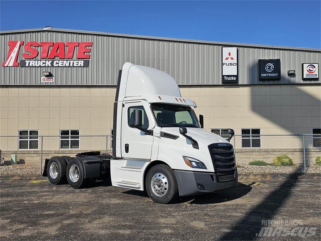 Freightliner PE116DC Vetopöytäautot