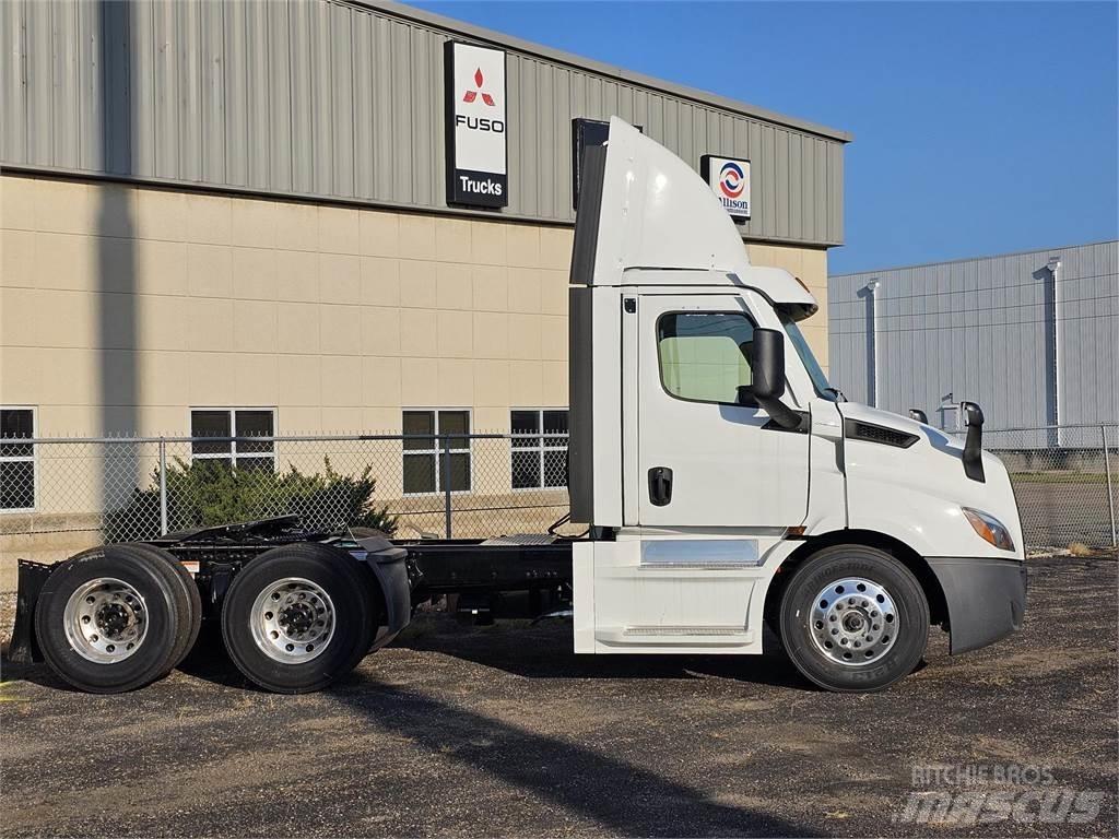 Freightliner PE116DC Vetopöytäautot