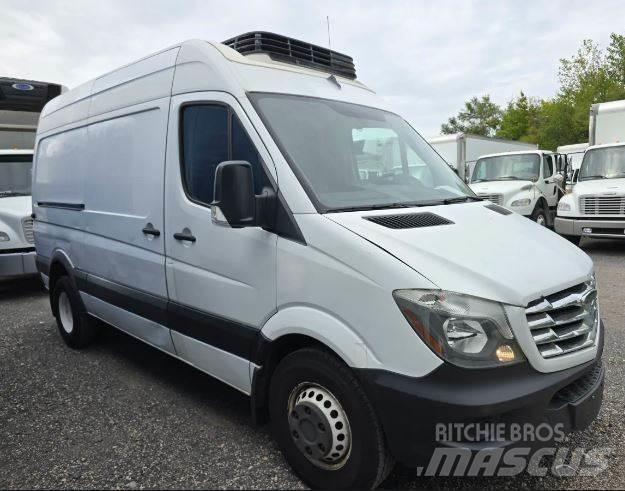 Freightliner sprinter Umpikorikuorma-autot