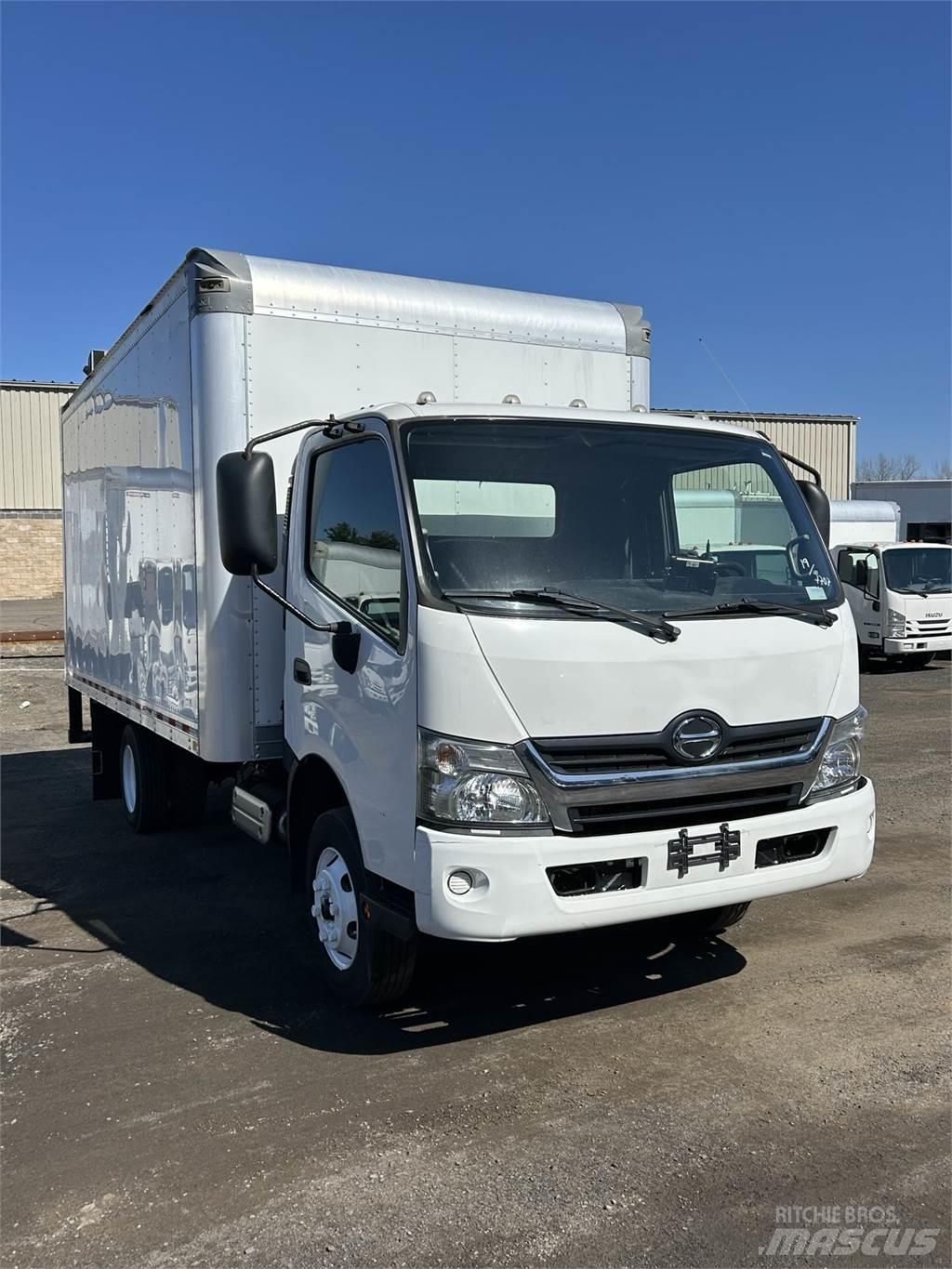 Hino 155 Umpikorikuorma-autot