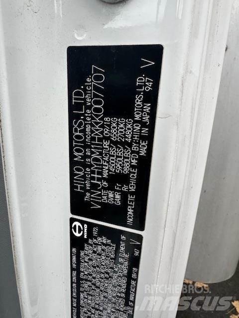 Hino 155 Umpikorikuorma-autot