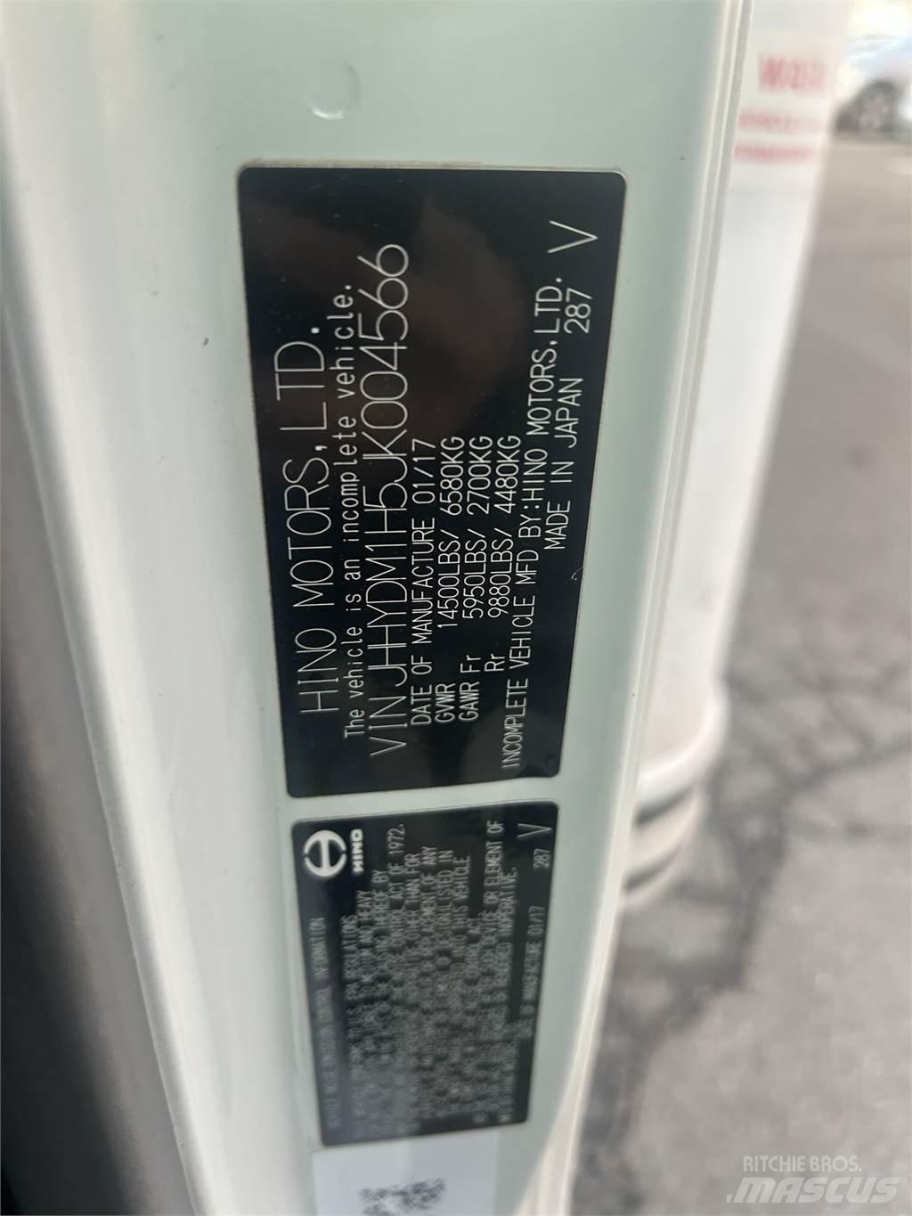 Hino 155 Umpikorikuorma-autot
