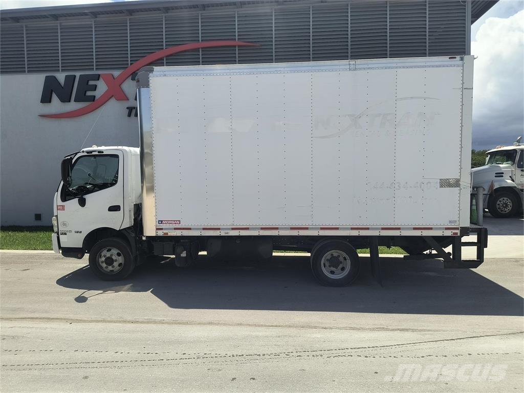 Hino 155 Umpikorikuorma-autot
