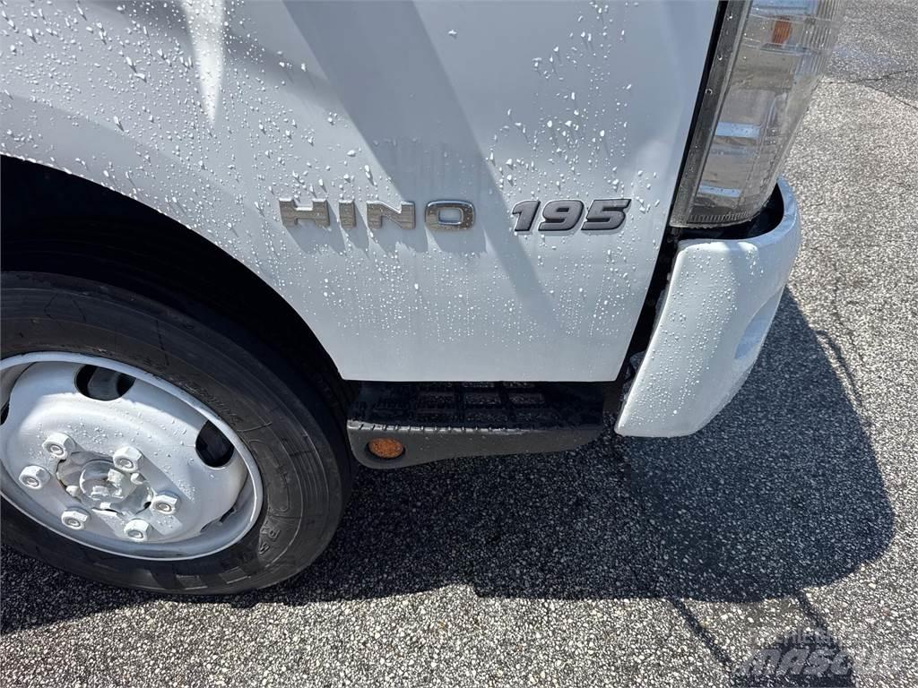 Hino 195 Umpikorikuorma-autot