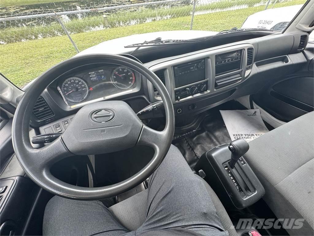 Hino 268 Umpikorikuorma-autot