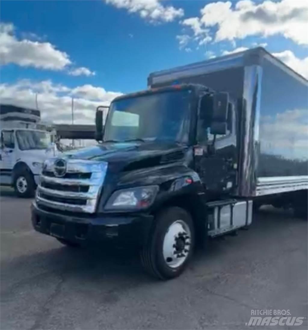 Hino 268A Umpikorikuorma-autot