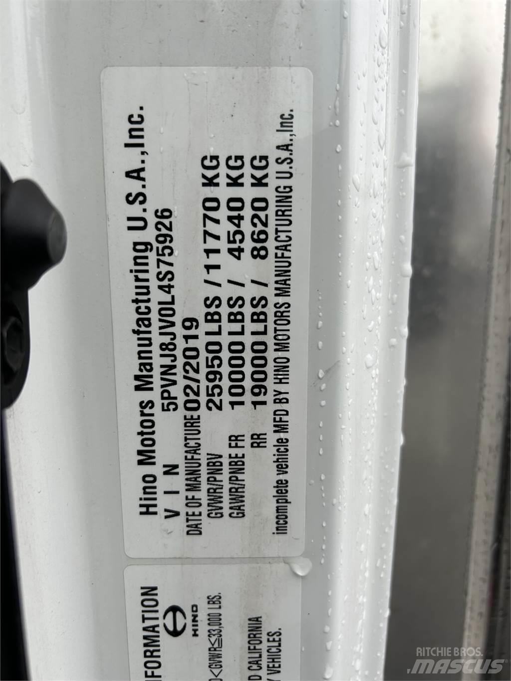 Hino 268A Umpikorikuorma-autot
