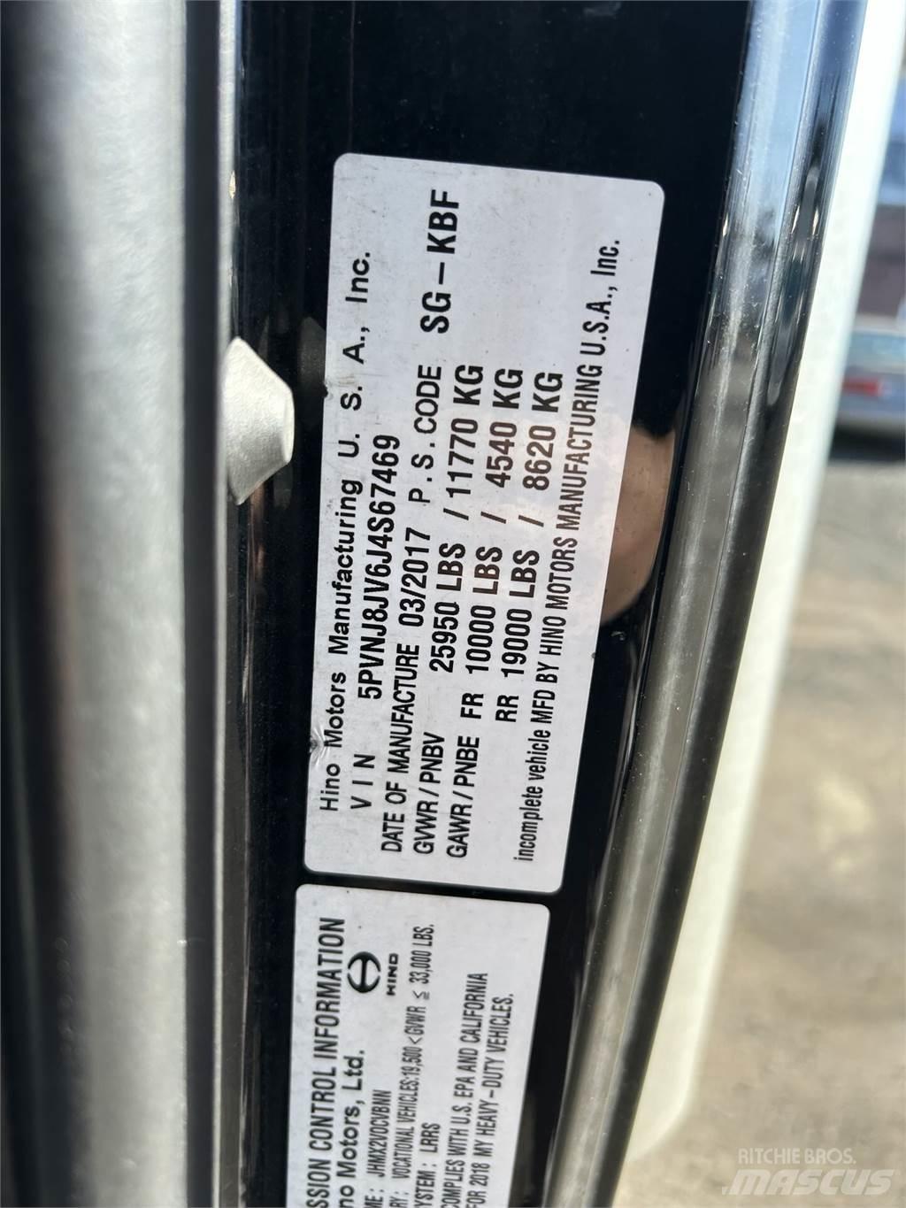 Hino 268A Umpikorikuorma-autot