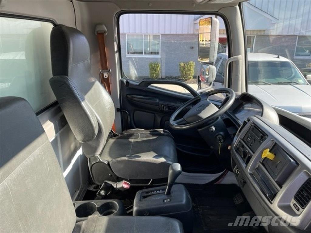 Hino 268A Umpikorikuorma-autot