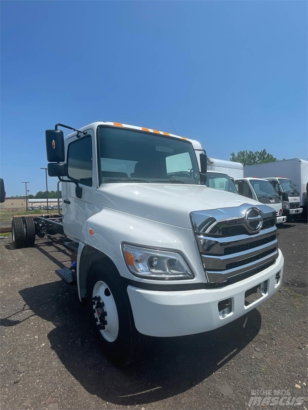 Hino L6 Umpikorikuorma-autot