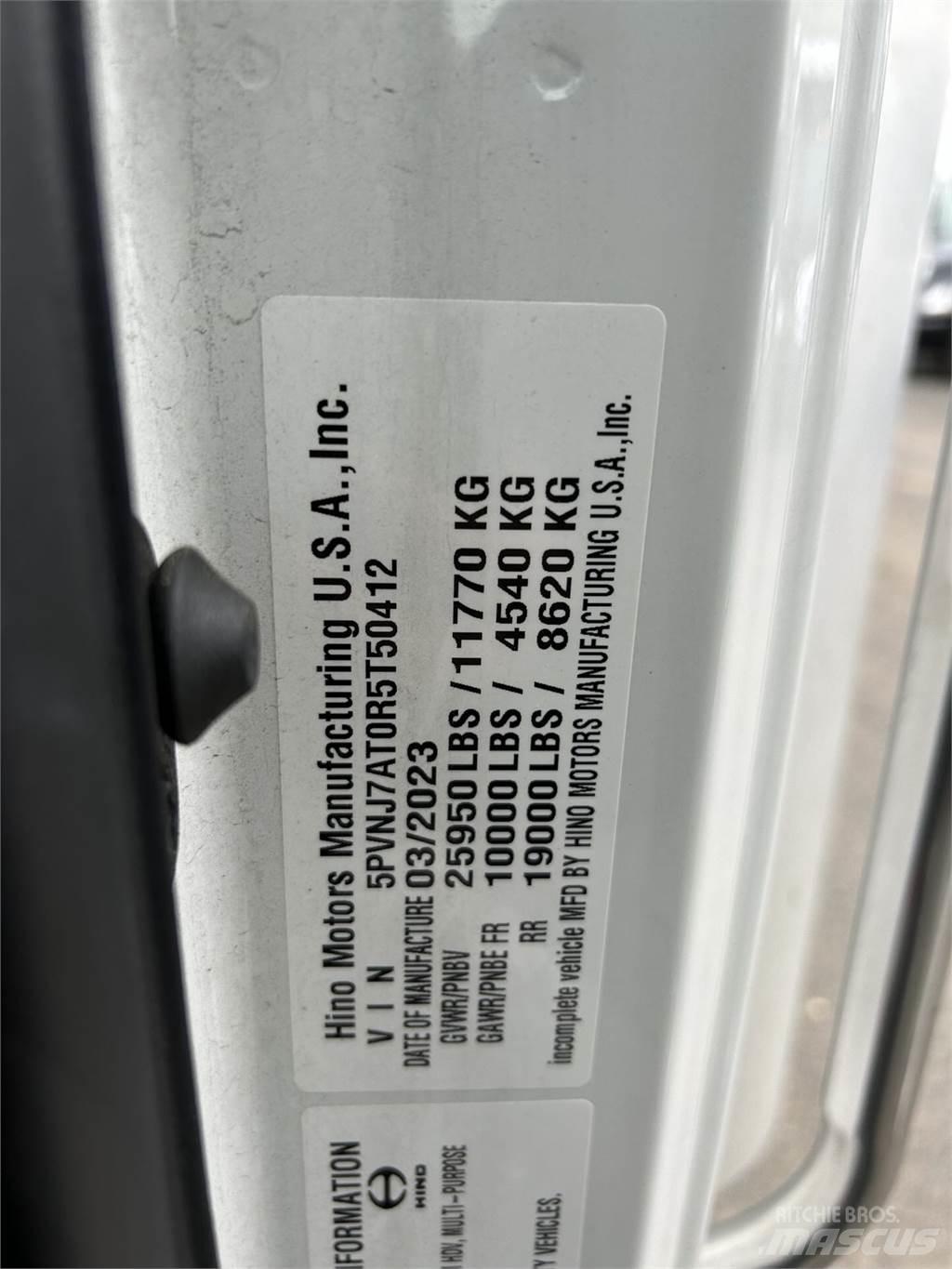 Hino L6 Umpikorikuorma-autot