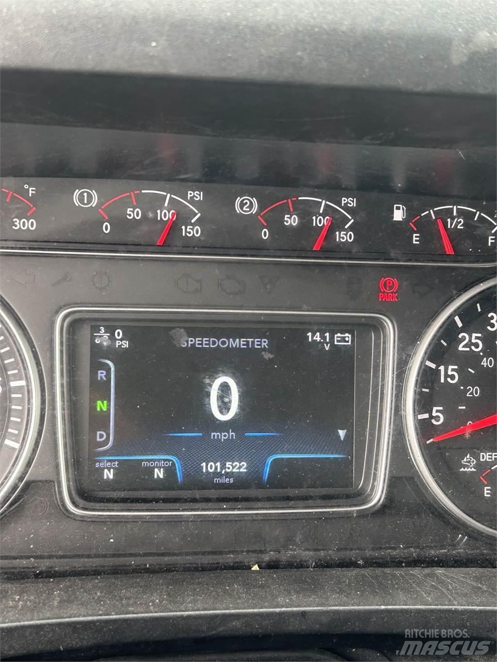 International 4300 Umpikorikuorma-autot