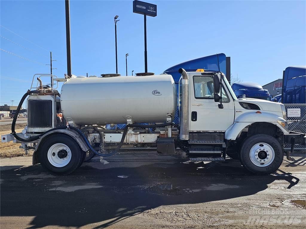 International 7000 Kuorma-autoalustat