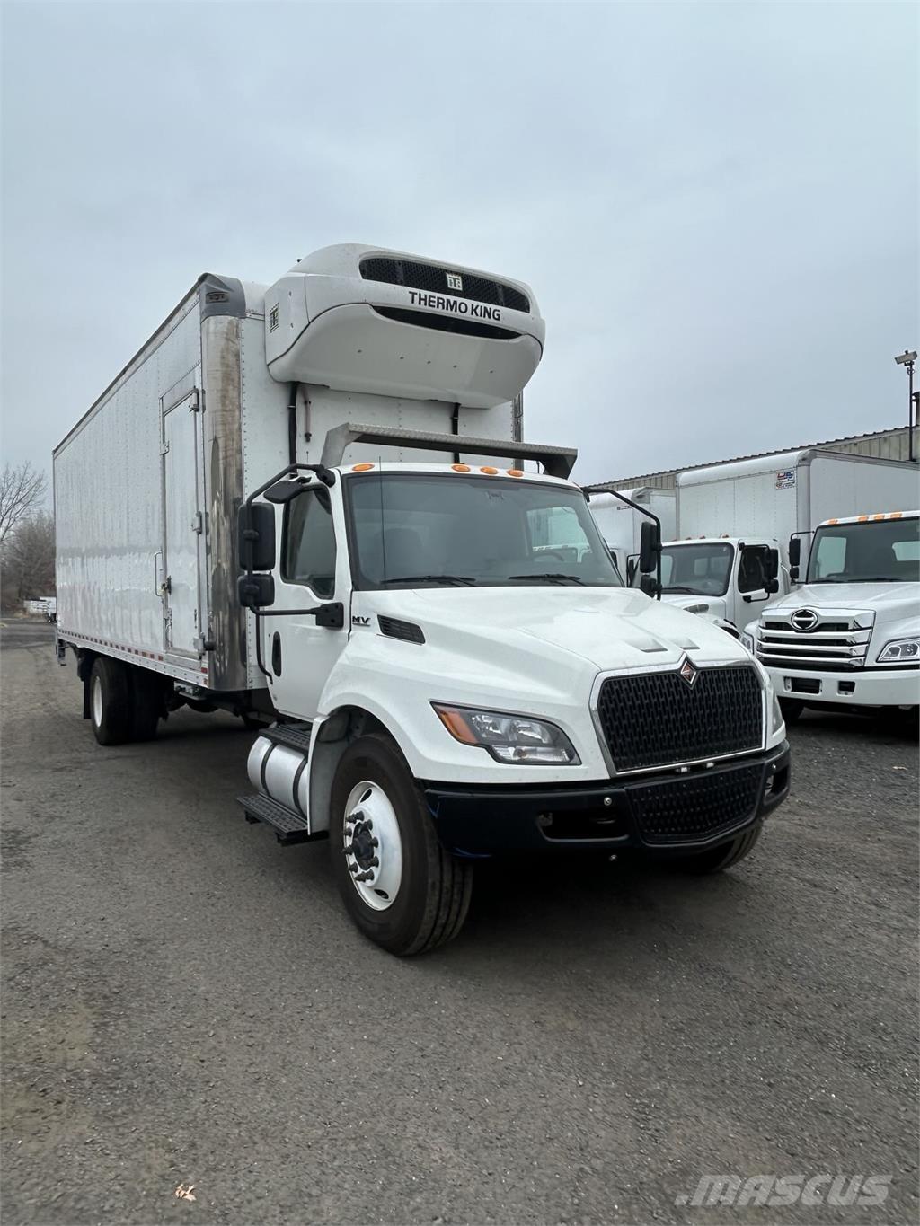 International MV607 Umpikorikuorma-autot