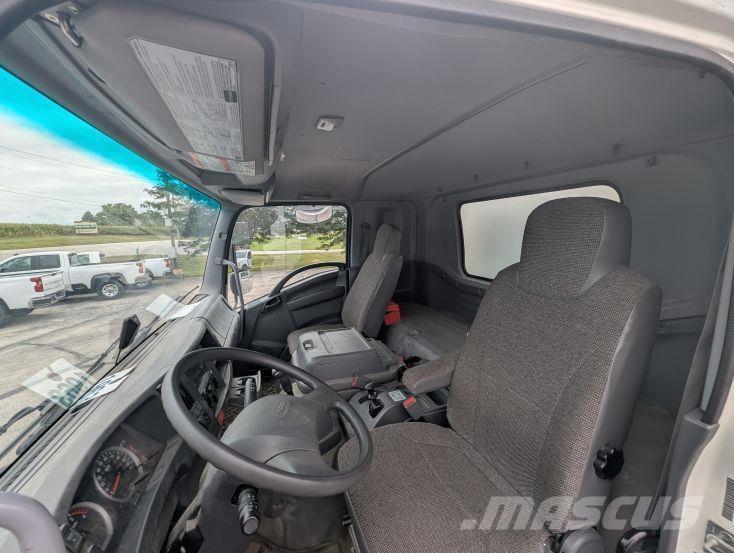 Isuzu FTR Umpikorikuorma-autot