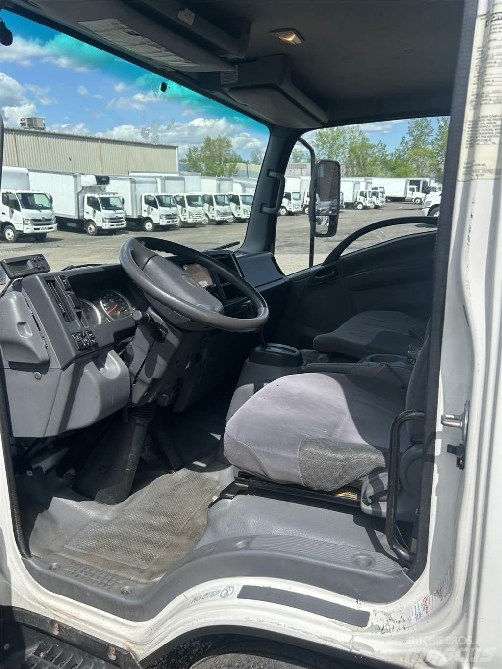 Isuzu NPR HD DC Umpikorikuorma-autot