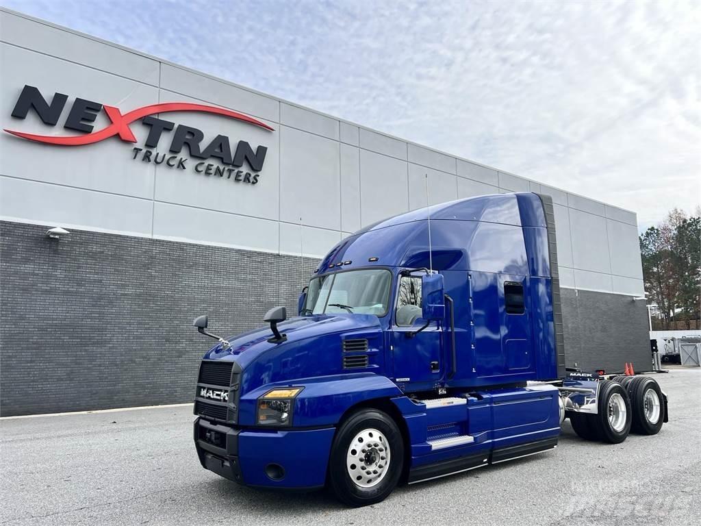 Mack AN64T Vetopöytäautot