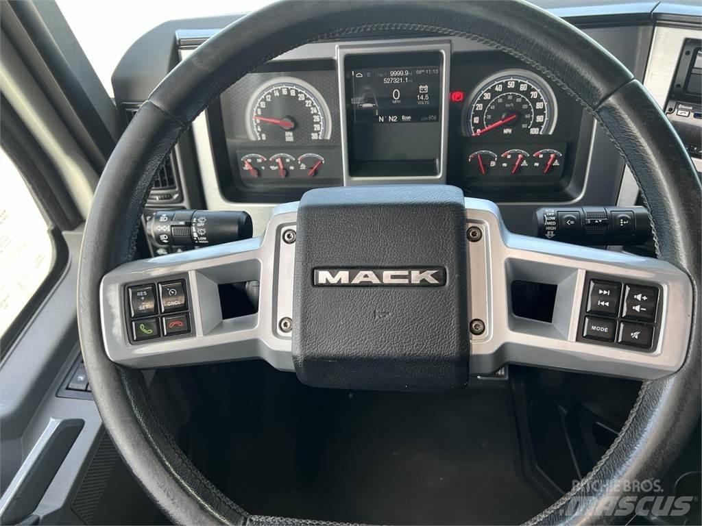 Mack AN64T Vetopöytäautot