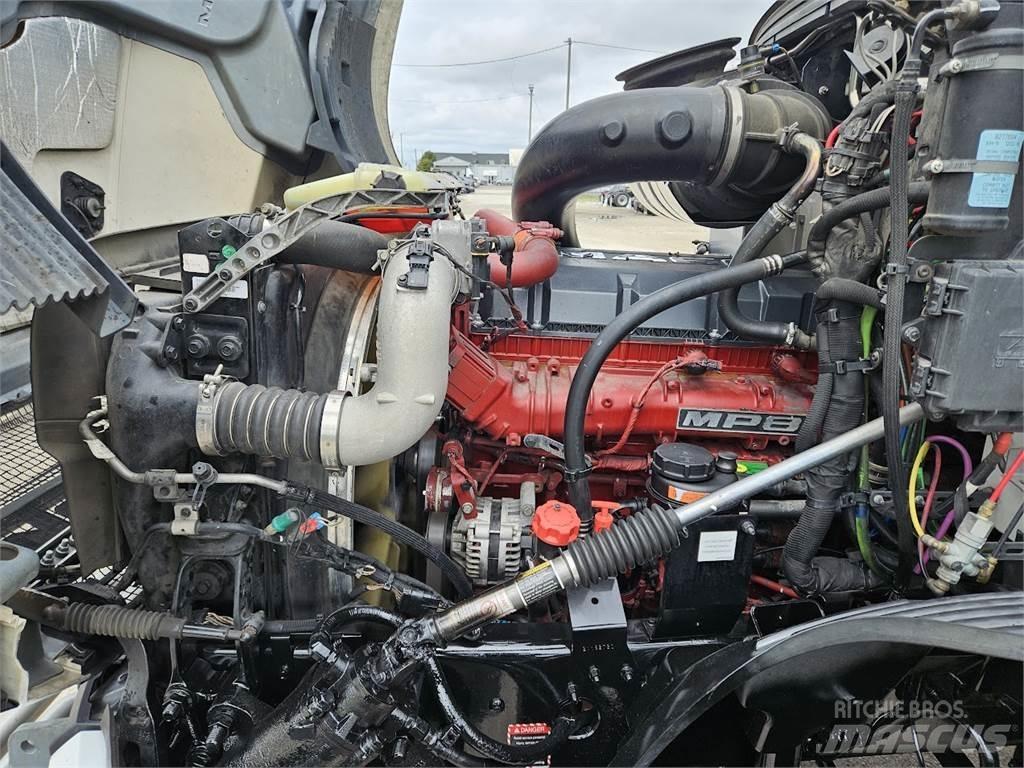 Mack AN64T Vetopöytäautot