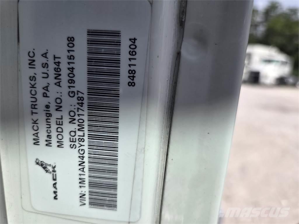 Mack AN64T Vetopöytäautot
