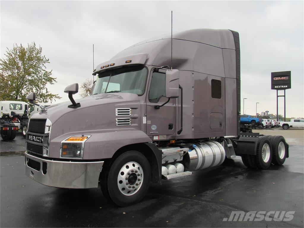 Mack AN64T Vetopöytäautot