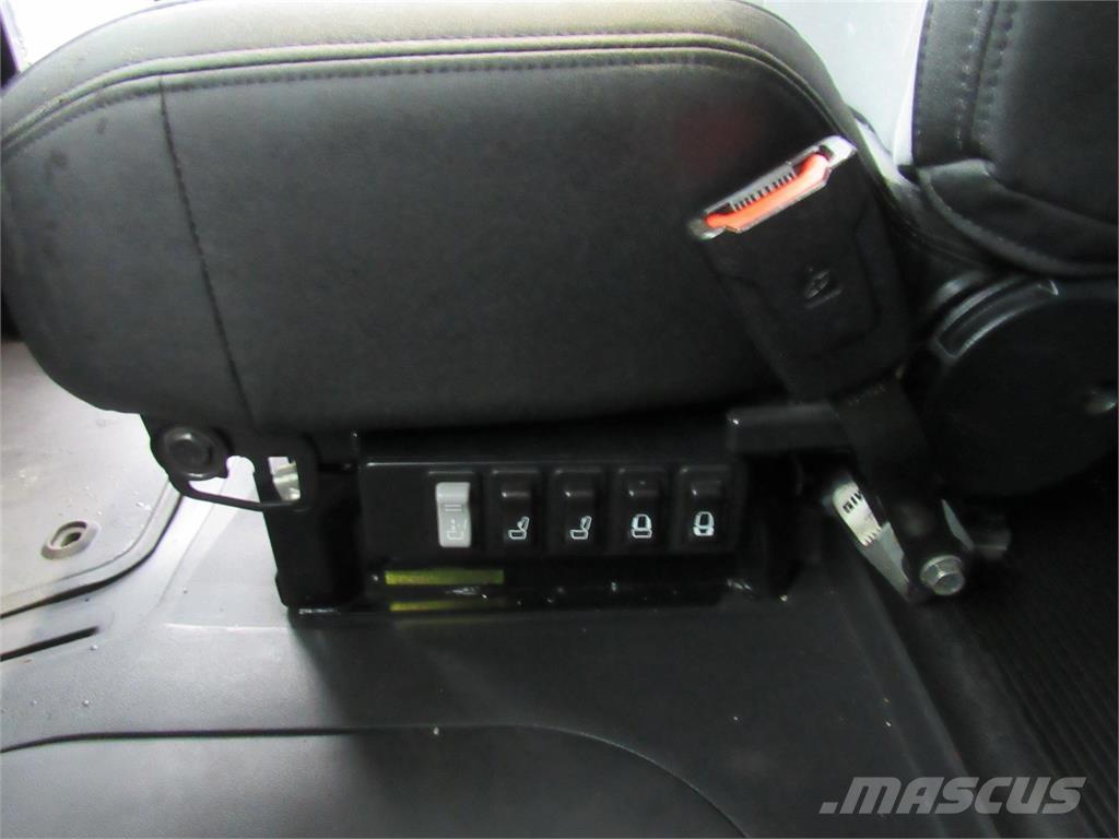 Mack AN64T Vetopöytäautot