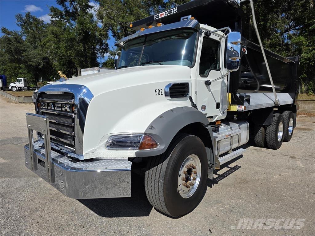 Mack GR64B Sora- ja kippiautot