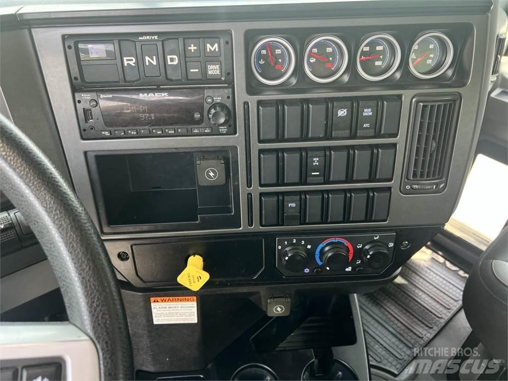 Mack GR64BR Muut kuorma-autot