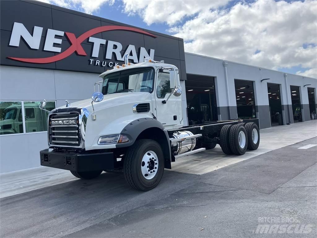 Mack GR64BRX Kuorma-autoalustat