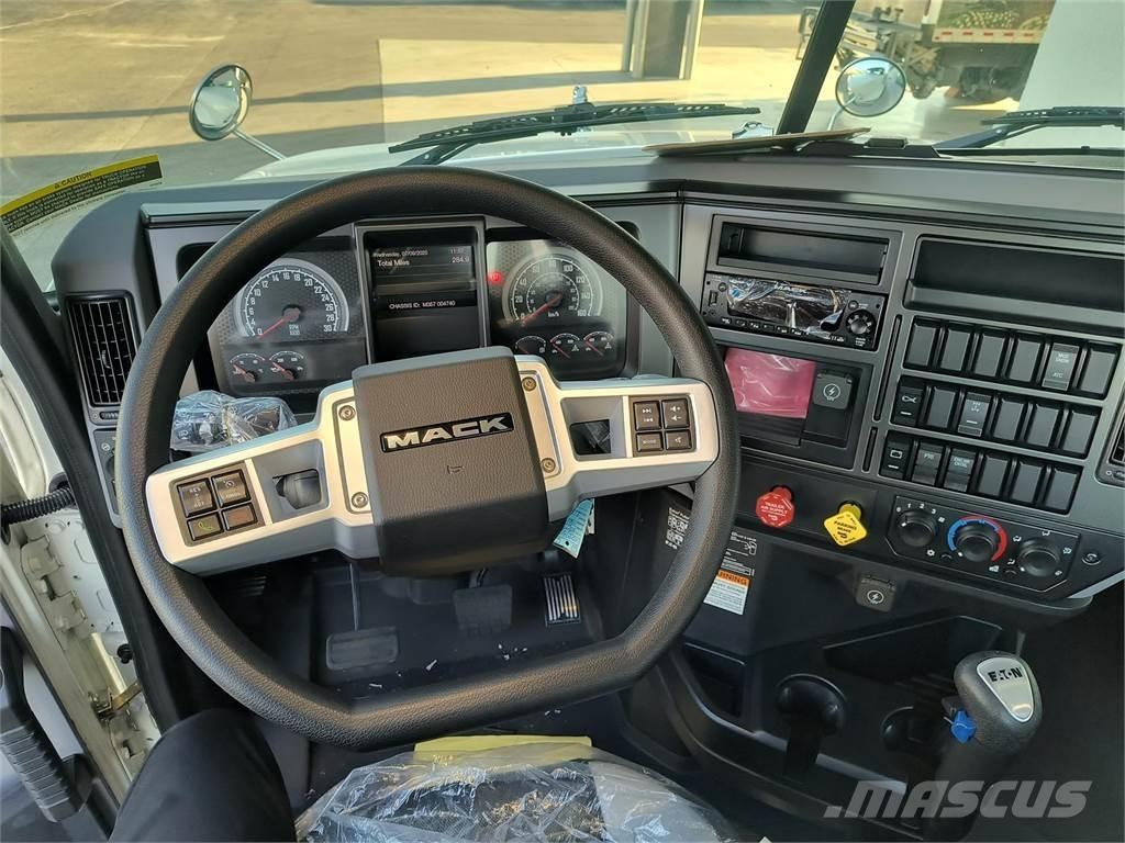 Mack GR64BX Sora- ja kippiautot