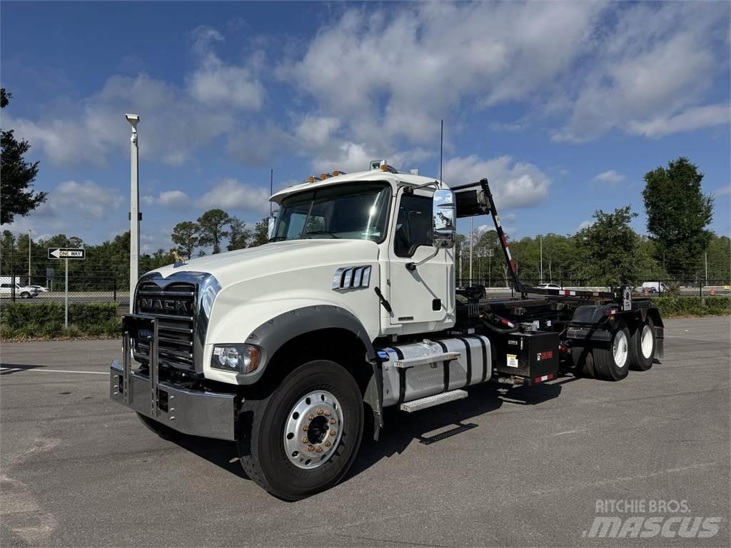 Mack GR64F Muut kuorma-autot