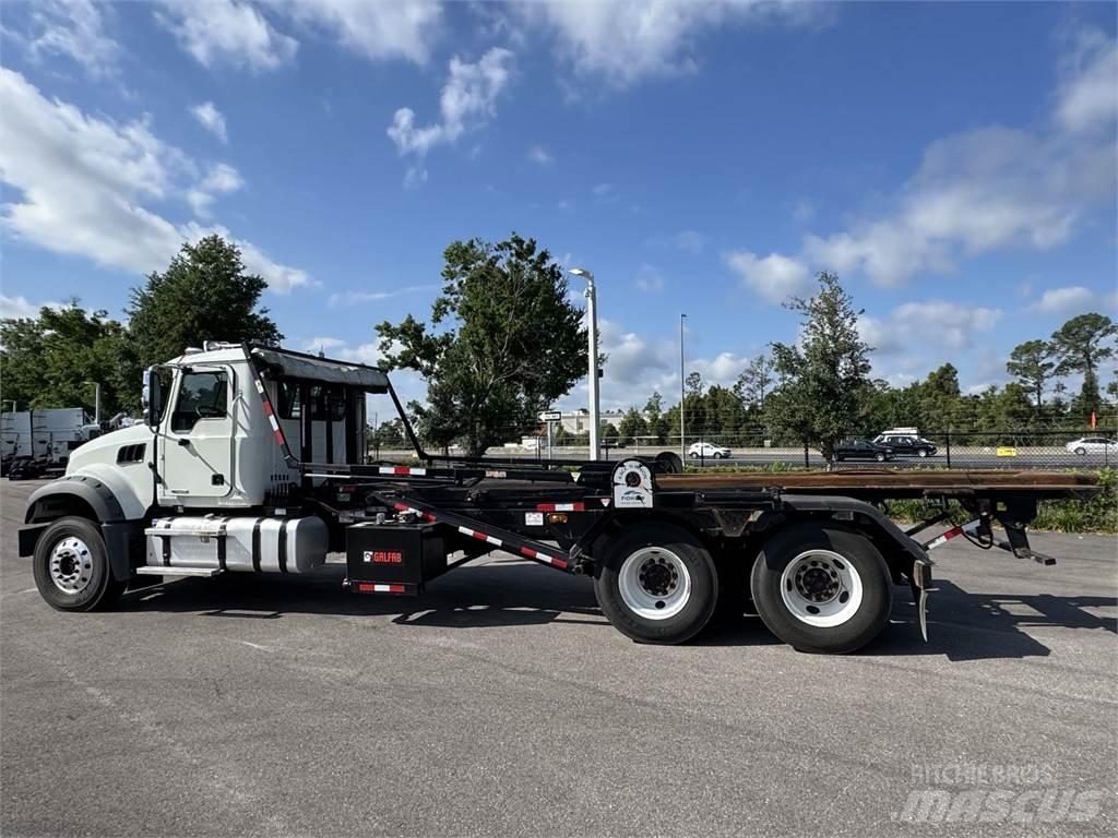 Mack GR64F Muut kuorma-autot