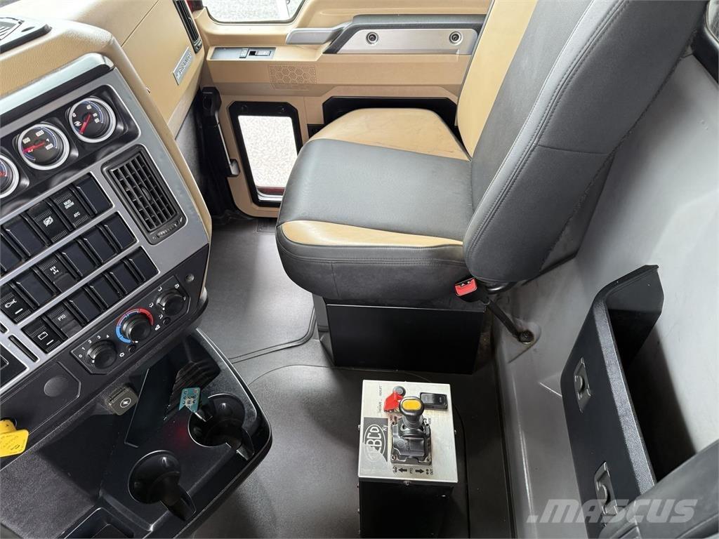 Mack GR64F Sora- ja kippiautot