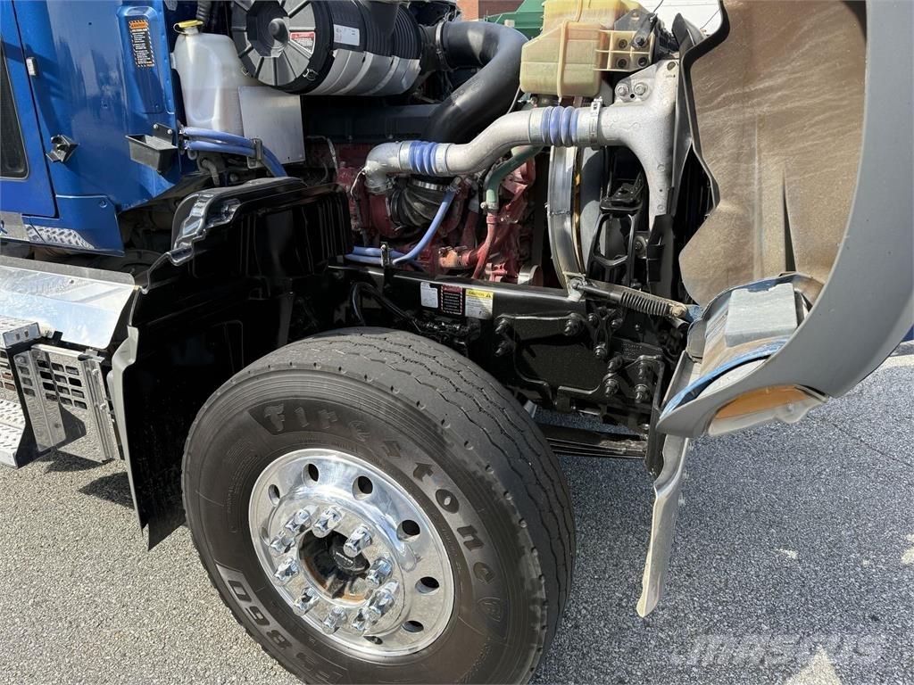 Mack GR64F Sora- ja kippiautot