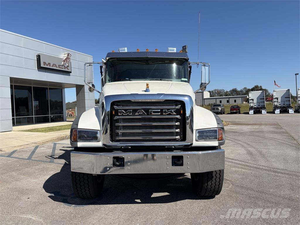 Mack GR64F Muut kuorma-autot