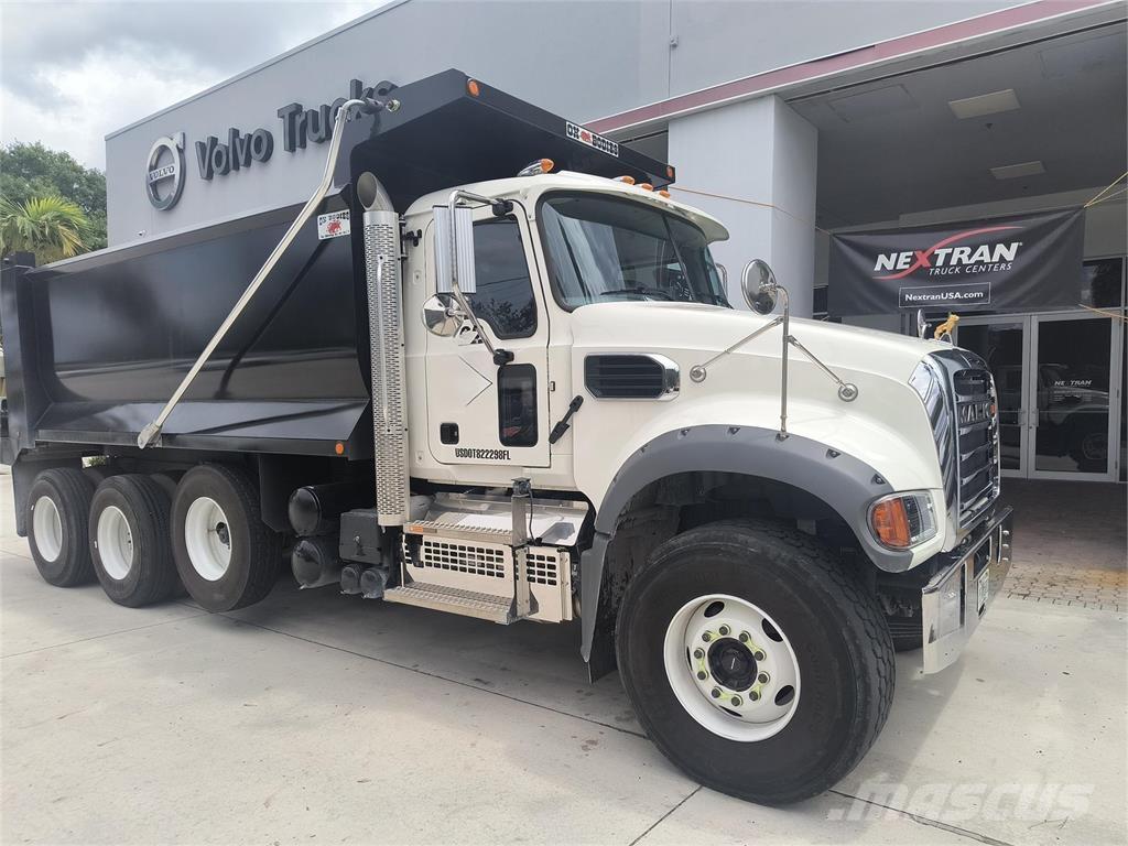 Mack GR64FR Sora- ja kippiautot