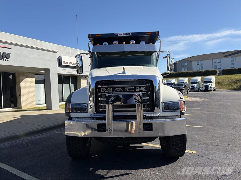 Mack GR64FR Sora- ja kippiautot