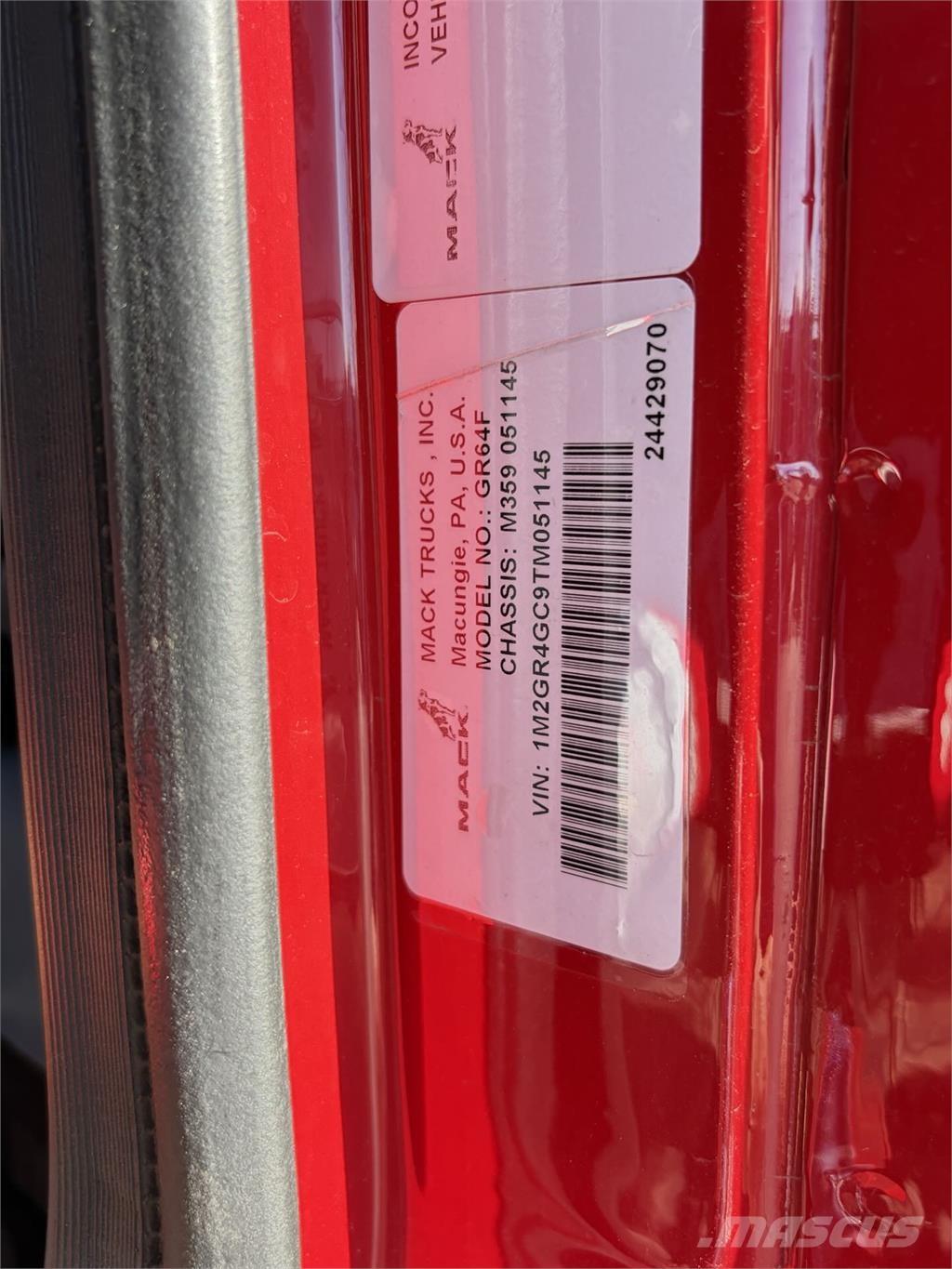 Mack GR64FR Sora- ja kippiautot