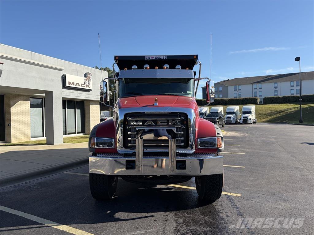 Mack GR64FR Sora- ja kippiautot