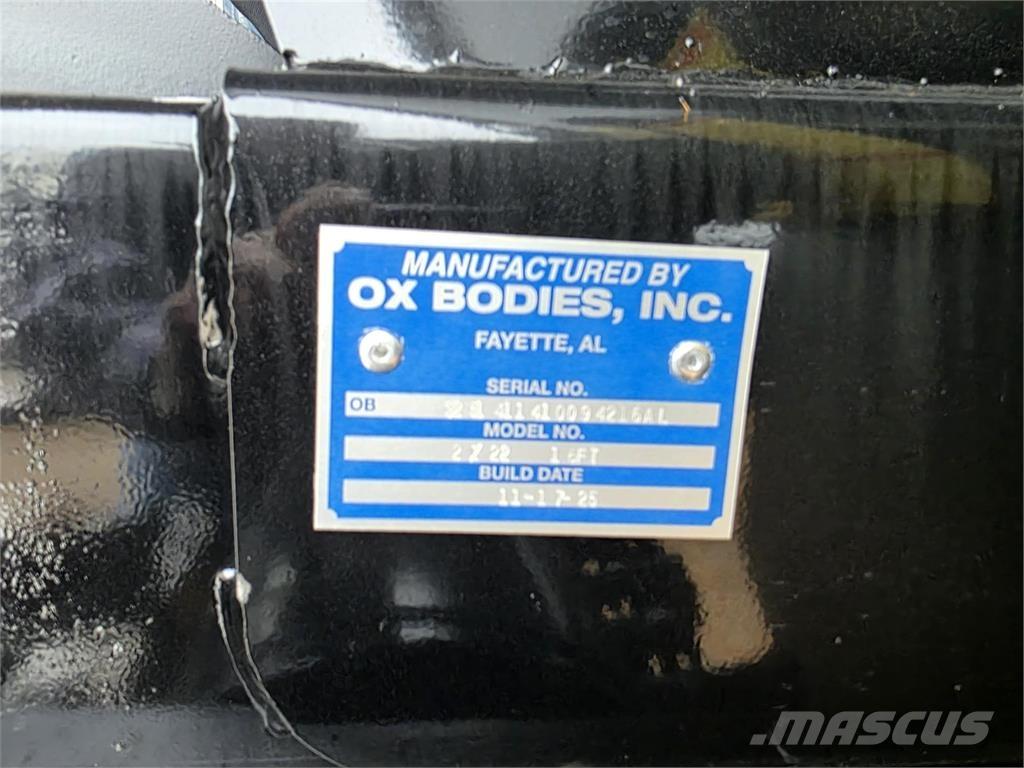 Mack GR84F Sora- ja kippiautot